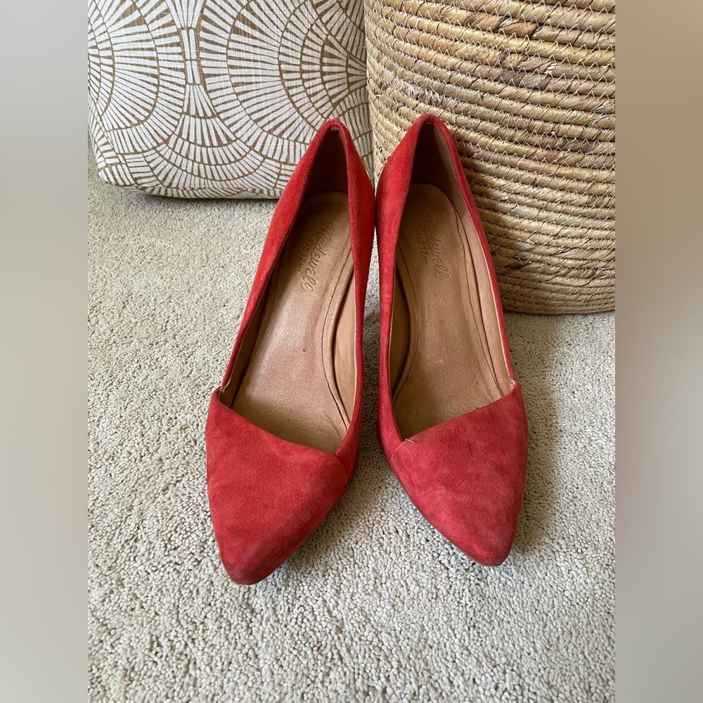 Madewell Suede and Leather Pumps in Cherry ๐ Size 8 - Picture 2 of 6